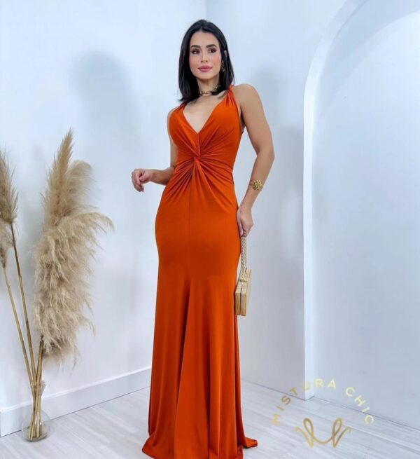 Vestido al cuerpo color terracota
