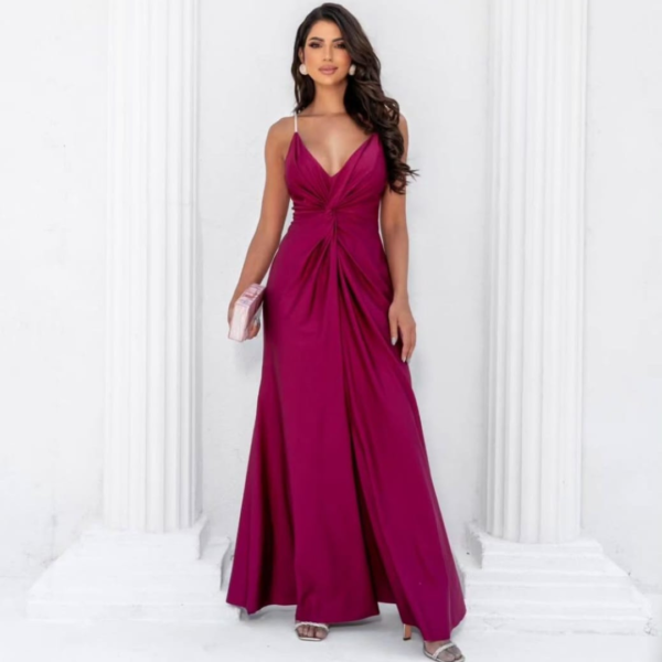 Vestido Morado con tiras y tajo