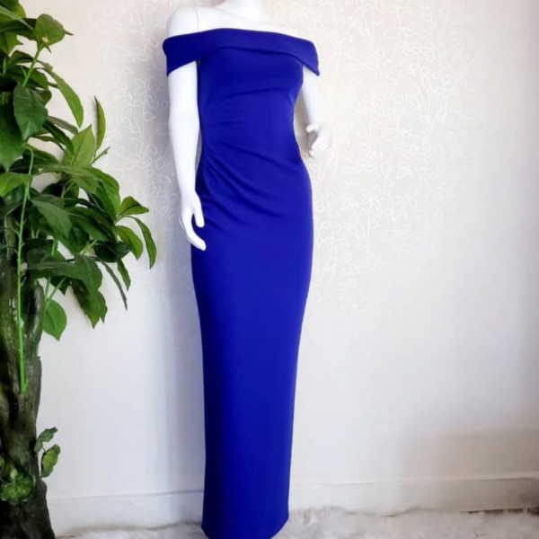 Vestido azul al cuerpo