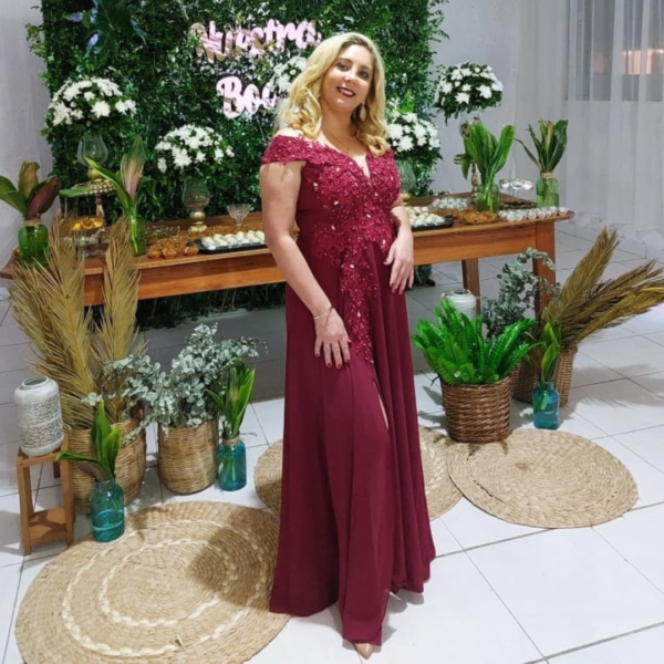 Vestido bordo