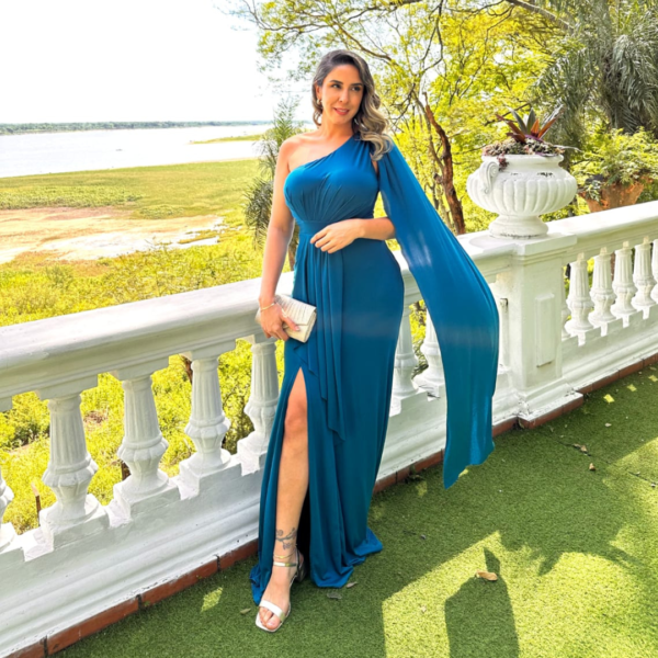Vestido turquesa media manga con tajo