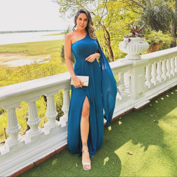 Vestido turquesa media manga con tajo